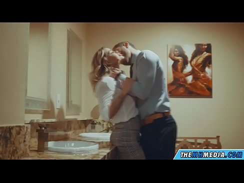 ❤️ Kung ang usa ka busty blonde naghaylo kanimo sa usa ka publiko nga kasilyas ️ Porno vk sa amon ❤
